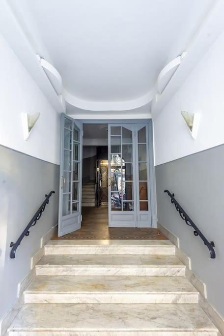 Superb 2P Of Standing, All Comfort, Perfect Locati Nice Exteriér fotografie